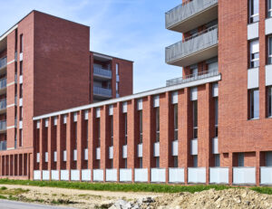 Logements collectifs, ateliers d’artiste et pôle médical à Brétigny-sur-Orge (Essonne) Architecte : Emmanuelle Colboc